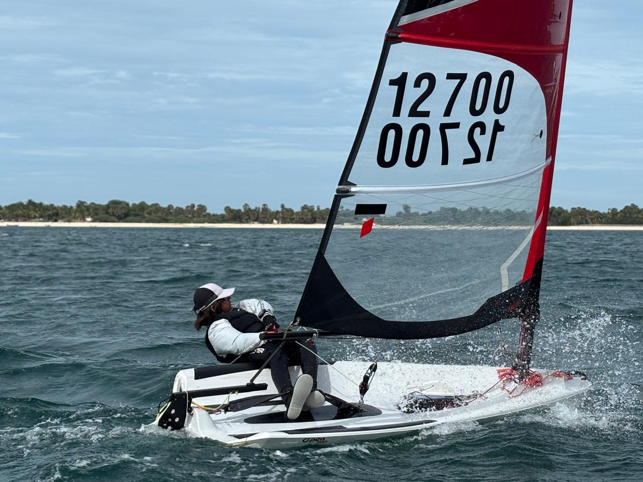 Racing dinghy technique